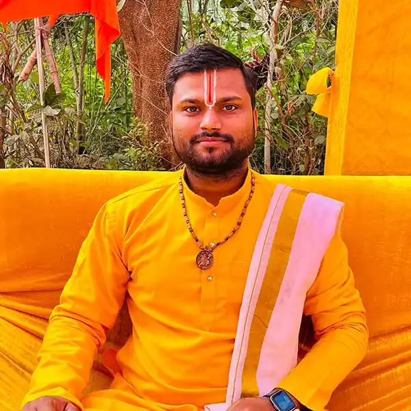 आचार्य अमित त्रिपाठी
